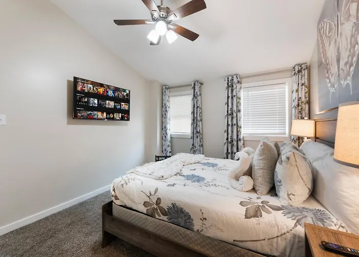 Holiday home 4 Queen Beds High Speed Wifi Private Parking Fort Worth