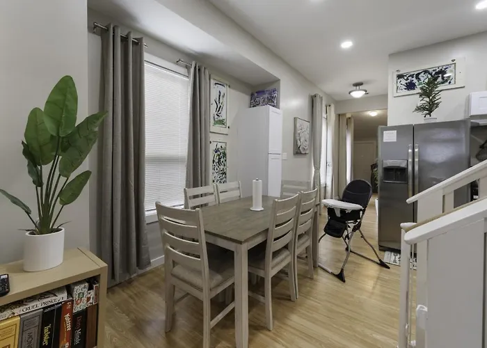 Holiday home 4 Queen Beds High Speed Wifi Private Parking Fort Worth